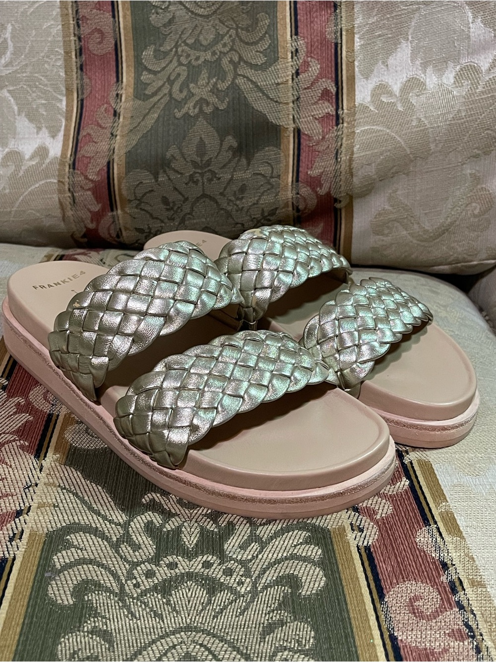 FRANKIE4 Malone Weave Slide Sandals . Size 7 Women N24-19